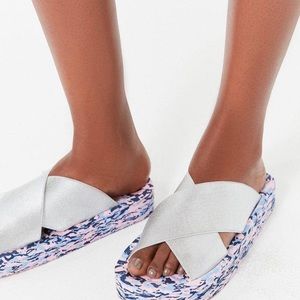 UO Confetti Platform Slides - 6 (fits 7 too)